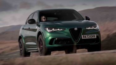 Alfa Romeo Stelvio Quadrifoglio - front cornering dynamic